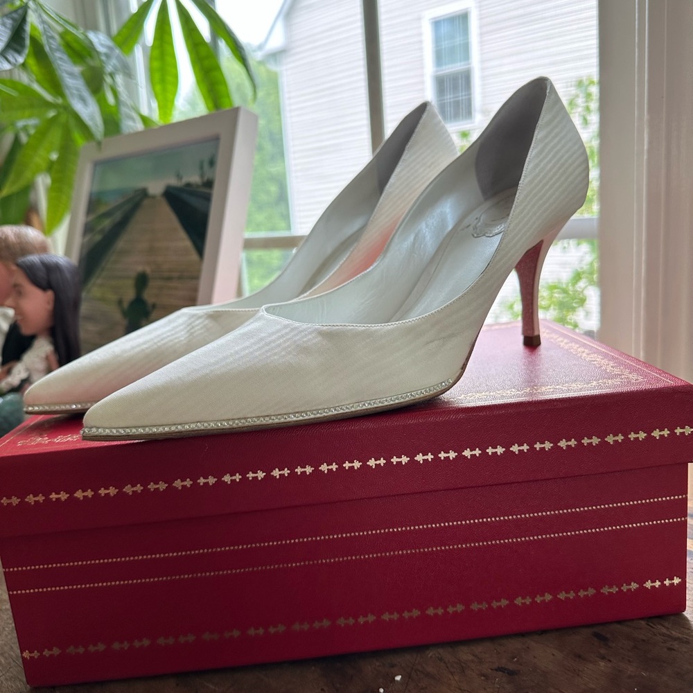 Rene Caovilla 8.5 Ivory/White Heels